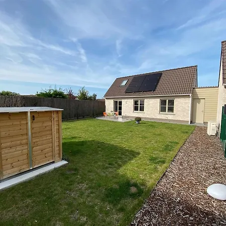 Beautiful Polder House Near Feriehus *